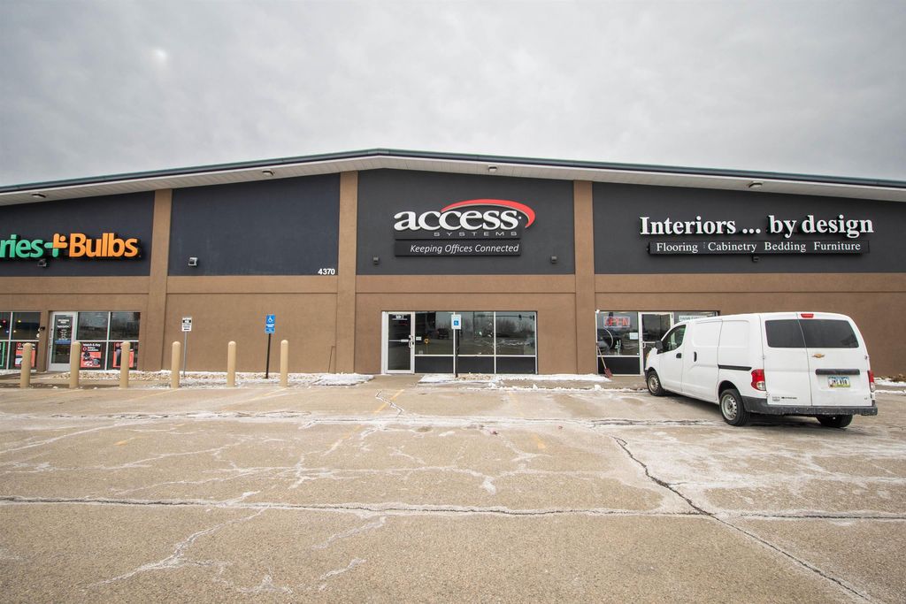 Photo of Dubuque, IA 52003 (MLS # 154043)