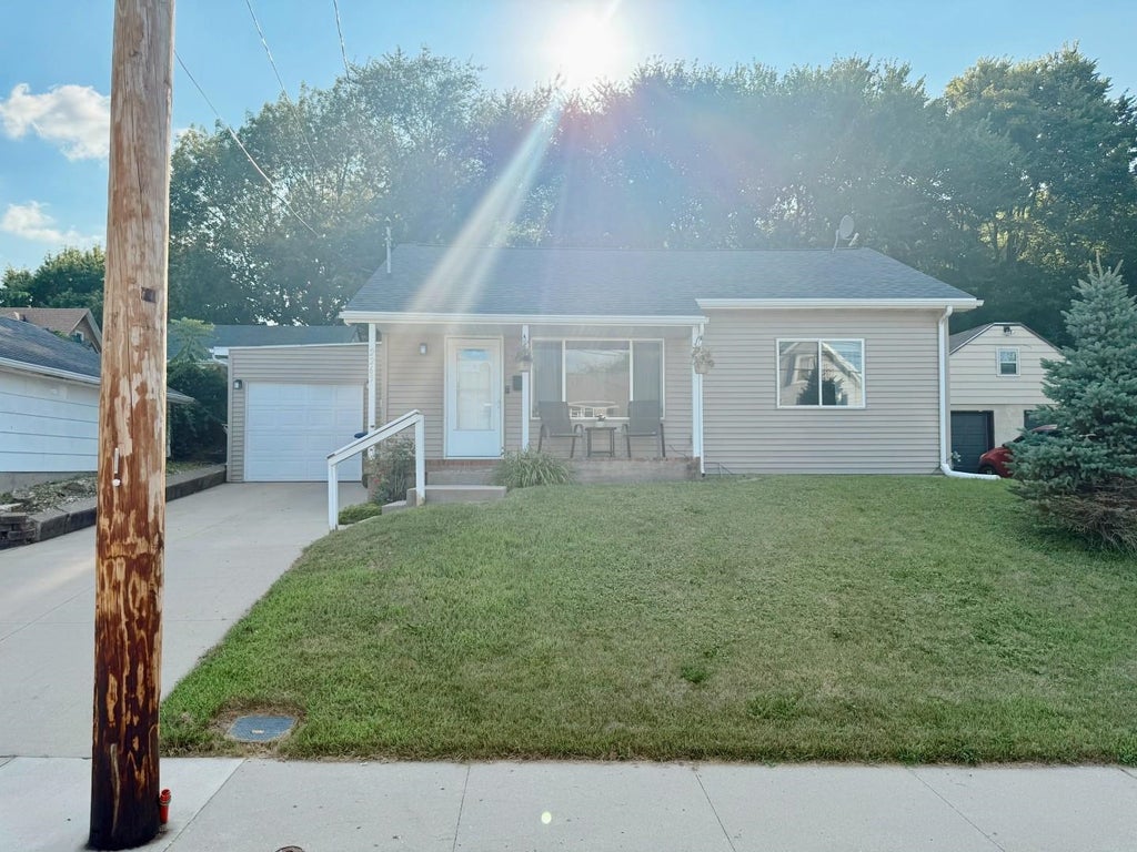 Photo of Dubuque, IA 52001 (MLS # 155273)