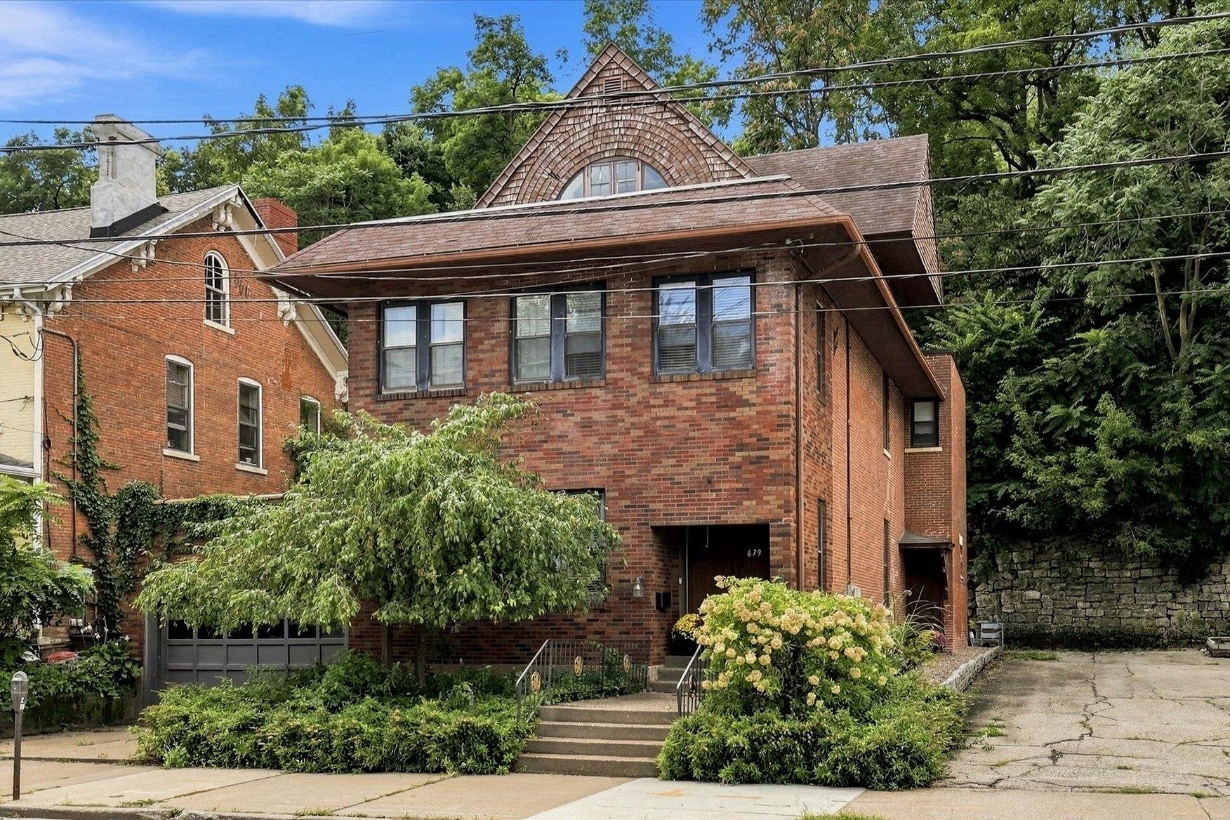 679 Bluff Street - Photo 2