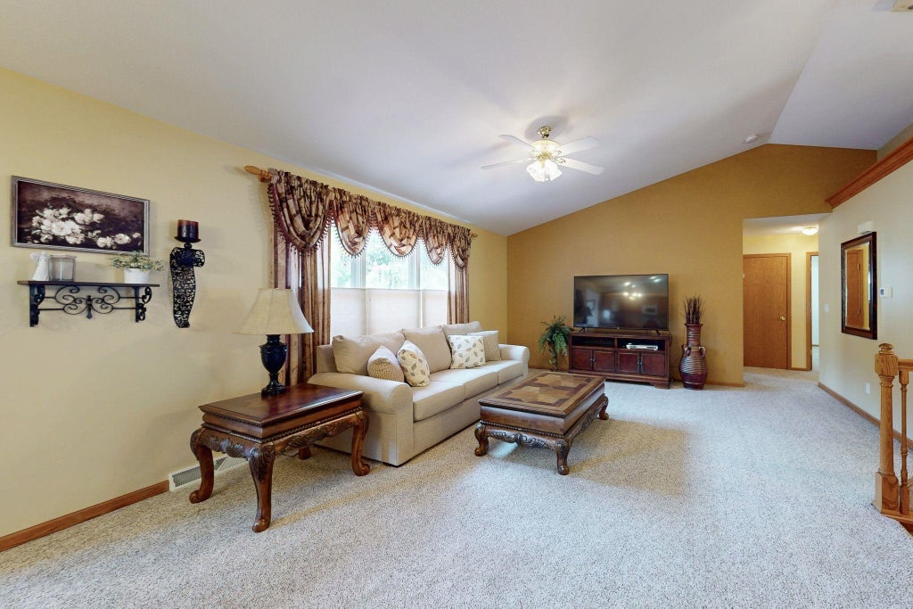Photo of Dubuque, IA 52003 (MLS # 155428)
