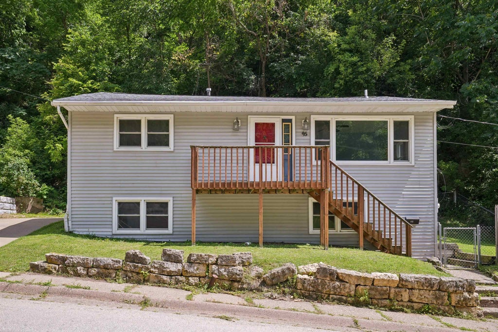 Photo of Dubuque, IA 52003 (MLS # 155151)