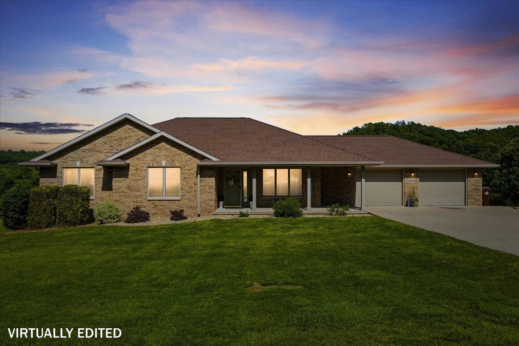 Photo of Dubuque, IA 52003 (MLS # 154845)