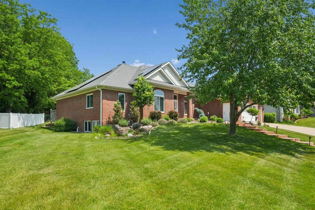 Photo of Dubuque, IA 52003 (MLS # 154803)