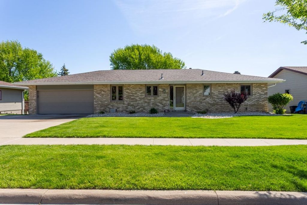 Photo of Dubuque, IA 52002 (MLS # 154547)