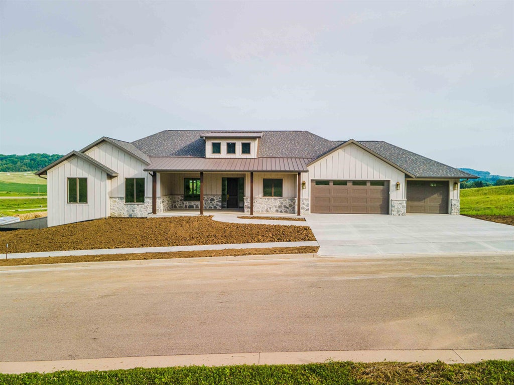 Photo of Dubuque, IA 52003 (MLS # 153732)
