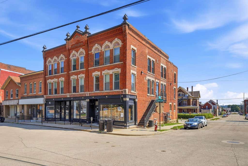 Photo of Dubuque, IA 52001 (MLS # 155386)