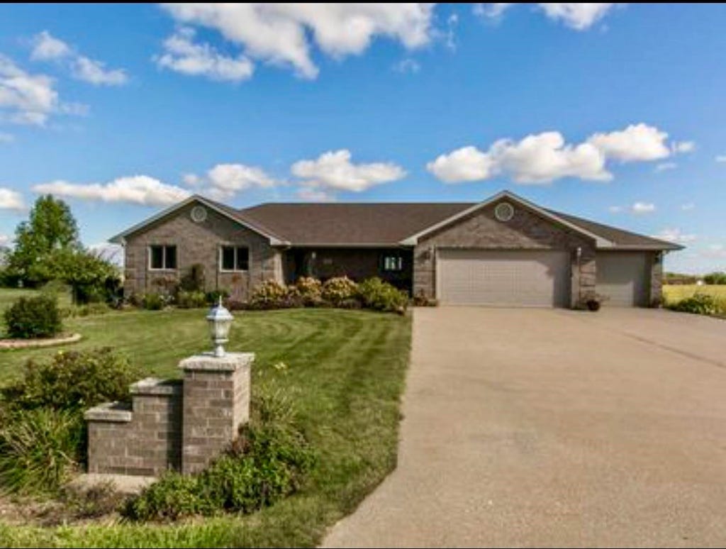 Photo of Dubuque, IA 52003 (MLS # 155185)