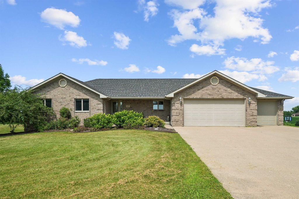 Photo of Dubuque, IA 52003 (MLS # 155185)