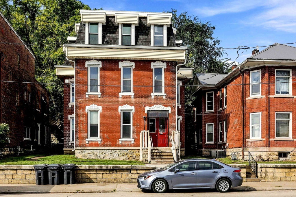 Photo of Dubuque, IA 52001 (MLS # 155648)