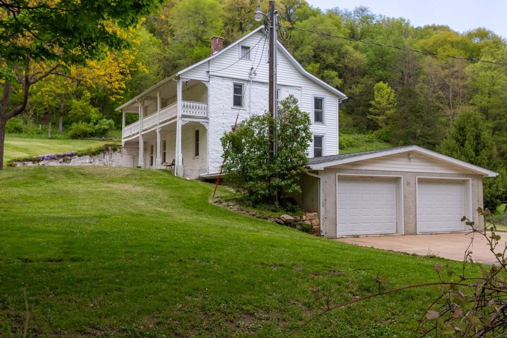Photo of Dubuque, IA 52001 (MLS # 154578)