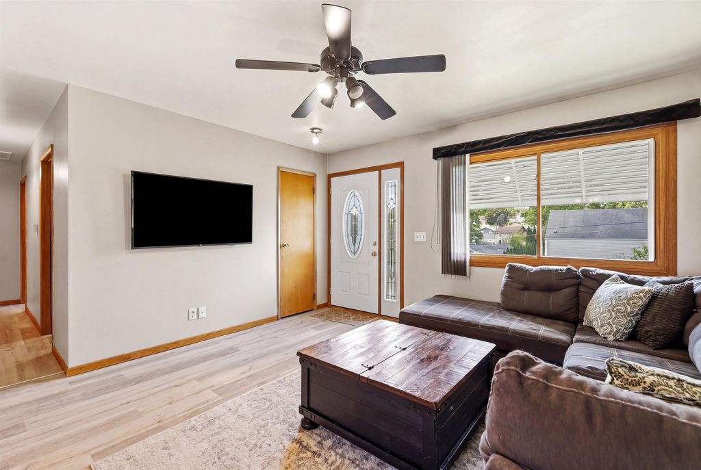 Photo of Dubuque, IA 52001 (MLS # 154687)