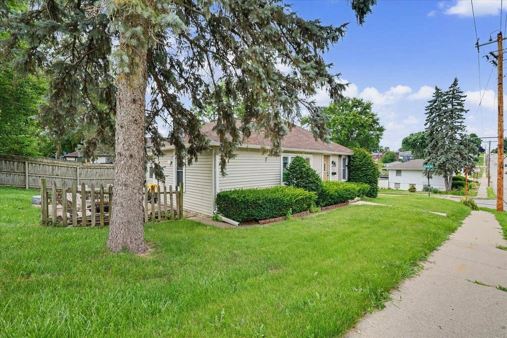 Photo of Dubuque, IA 52001 (MLS # 155235)