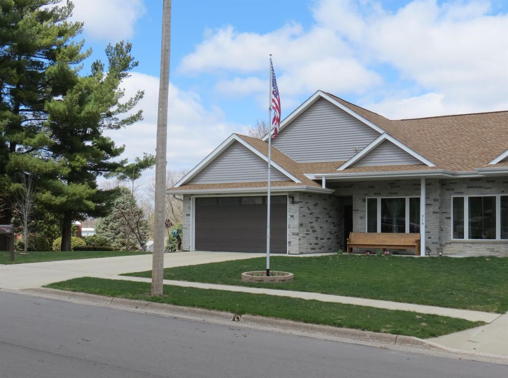 Photo of Maquoketa, IA 52060 (MLS # 154305)