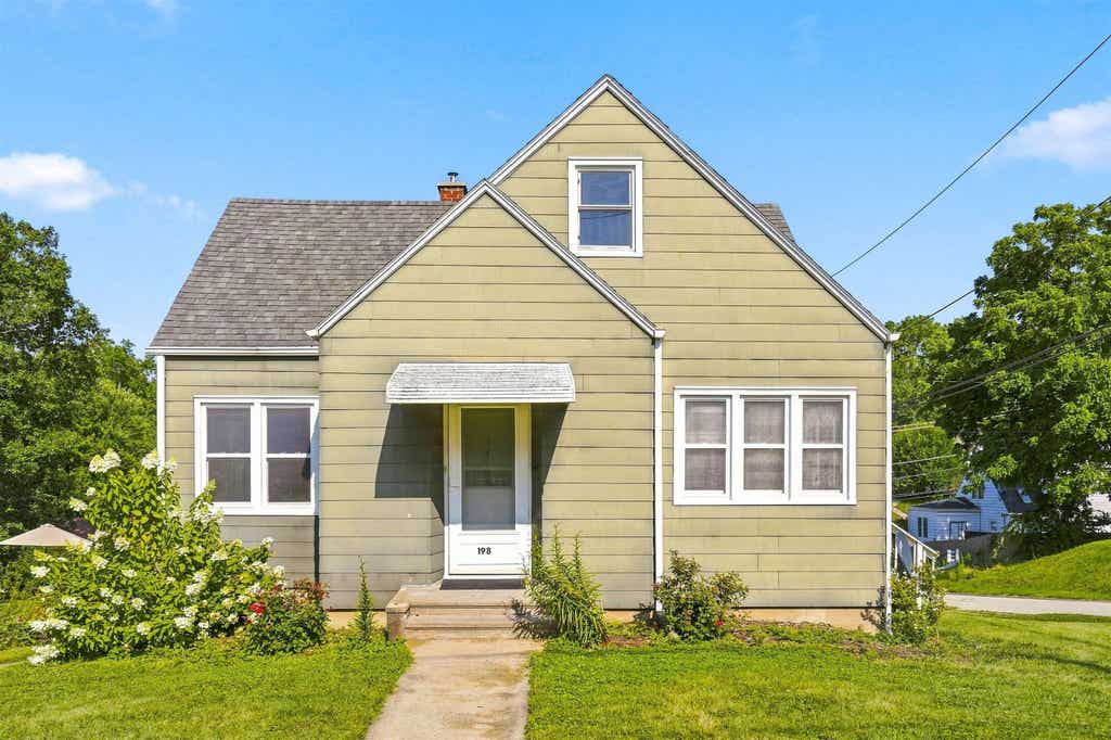 Photo of Dubuque, IA 52003 (MLS # 155387)