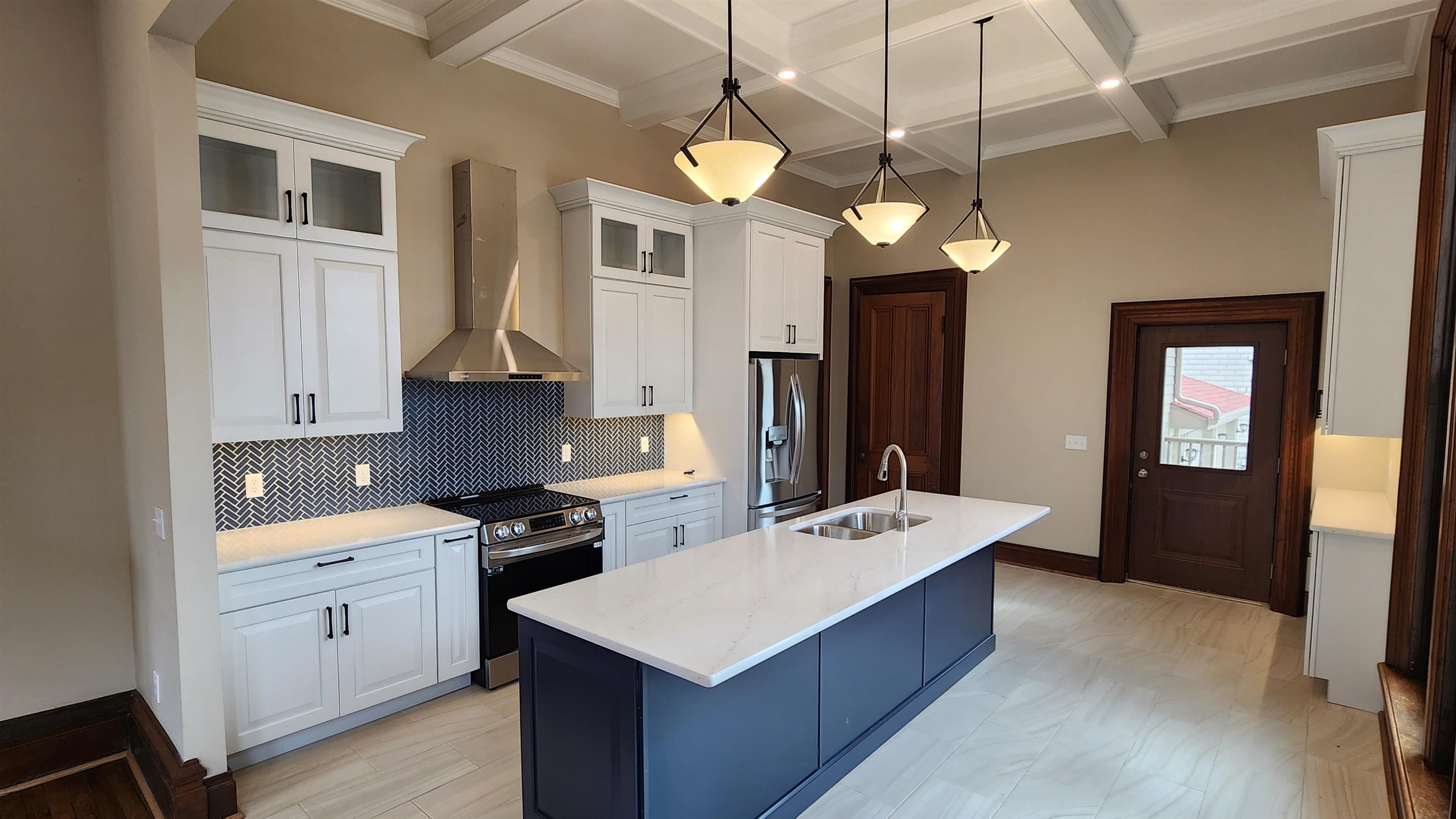 890 W 3rd Street
