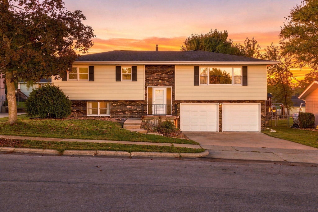 Photo of Dubuque, IA 52002 (MLS # 156007)