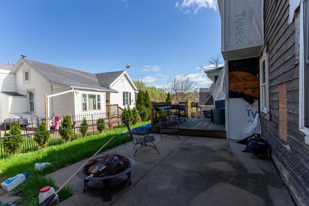 Photo of Dubuque, IA 52001 (MLS # 154428)