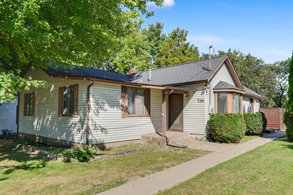 706 MAIN AVE, CLINTON, IA 52732 - Image eda844caa766d3d43c76f89334990f87/830005386