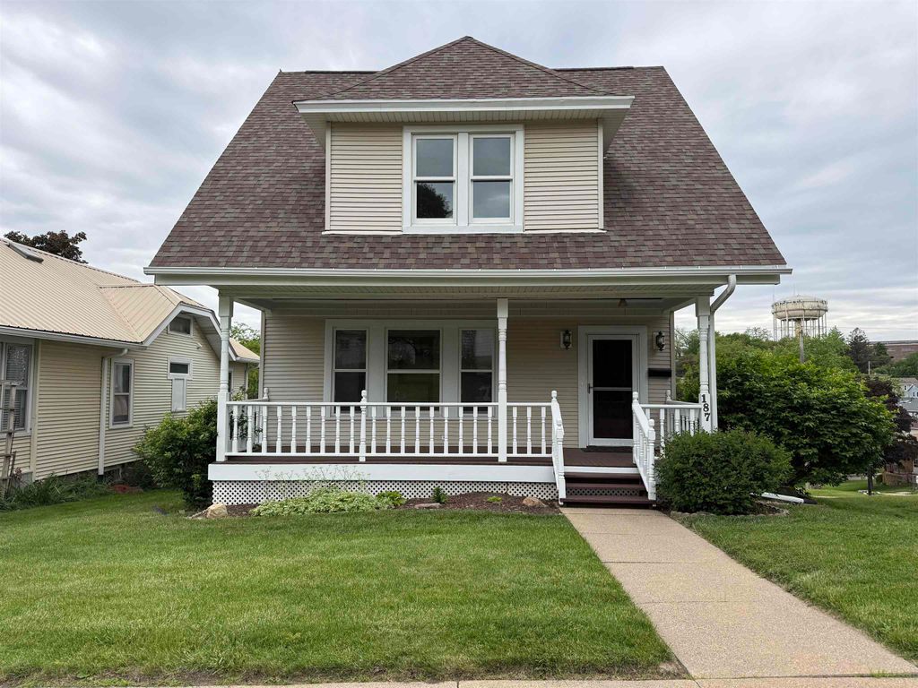 Photo of Dubuque, IA 52001 (MLS # 154701)