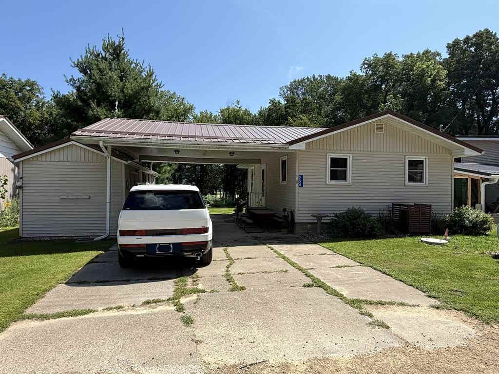 Photo of Garnavillo, IA 52049 (MLS # 155531)