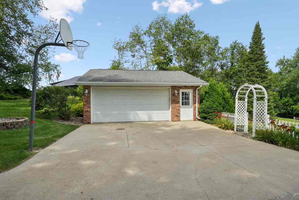 Photo of Dubuque, IA 52003 (MLS # 155357)