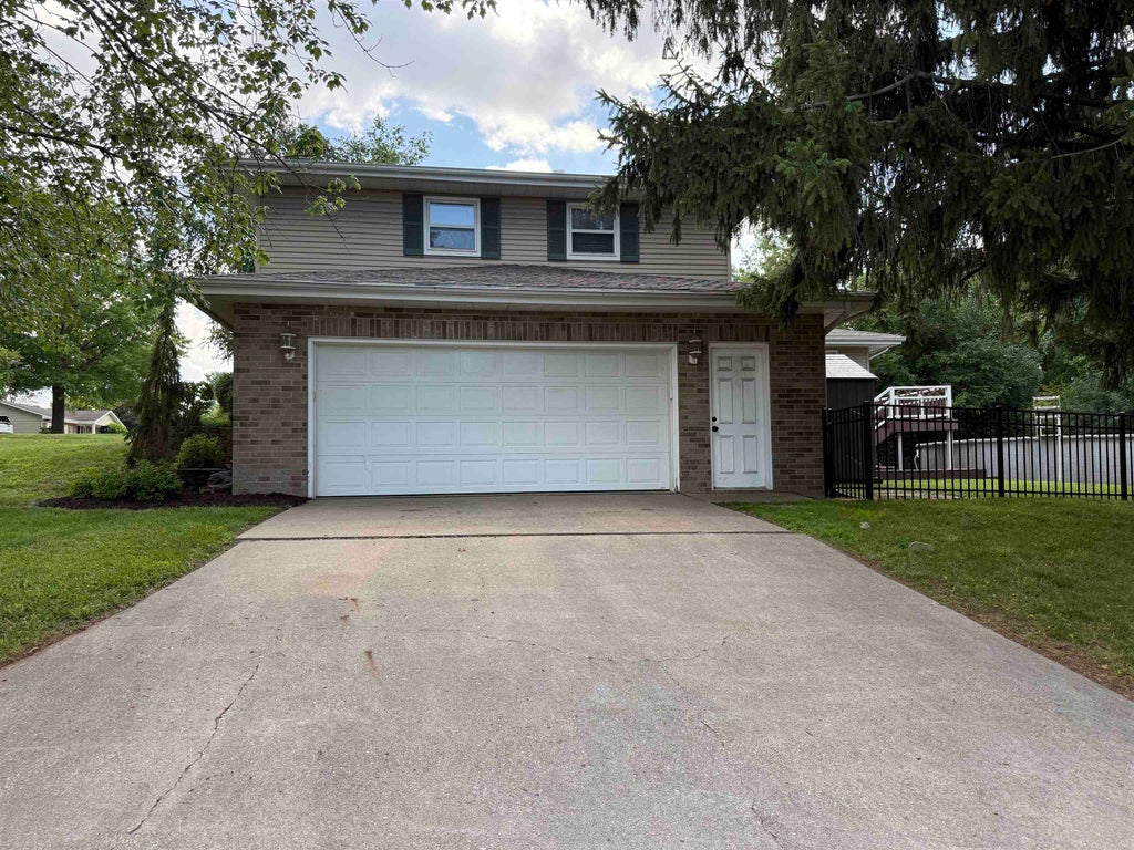 Photo of Dubuque, IA 52001 (MLS # 155144)