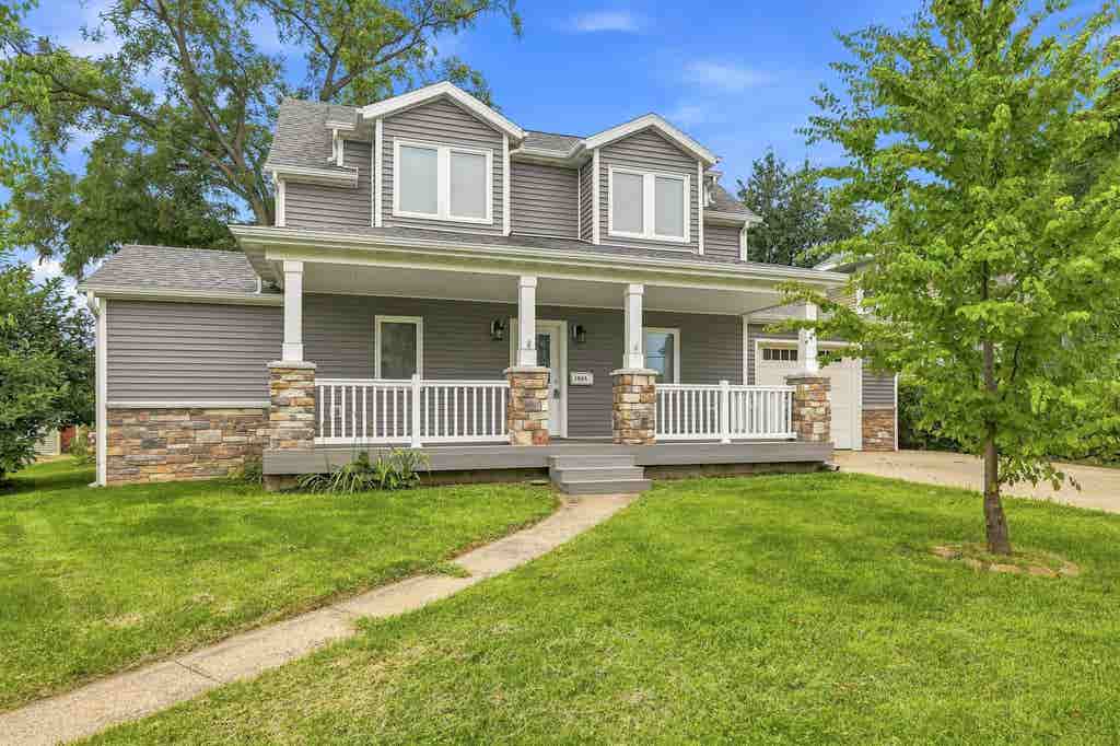 Photo of Dubuque, IA 52001 (MLS # 155467)