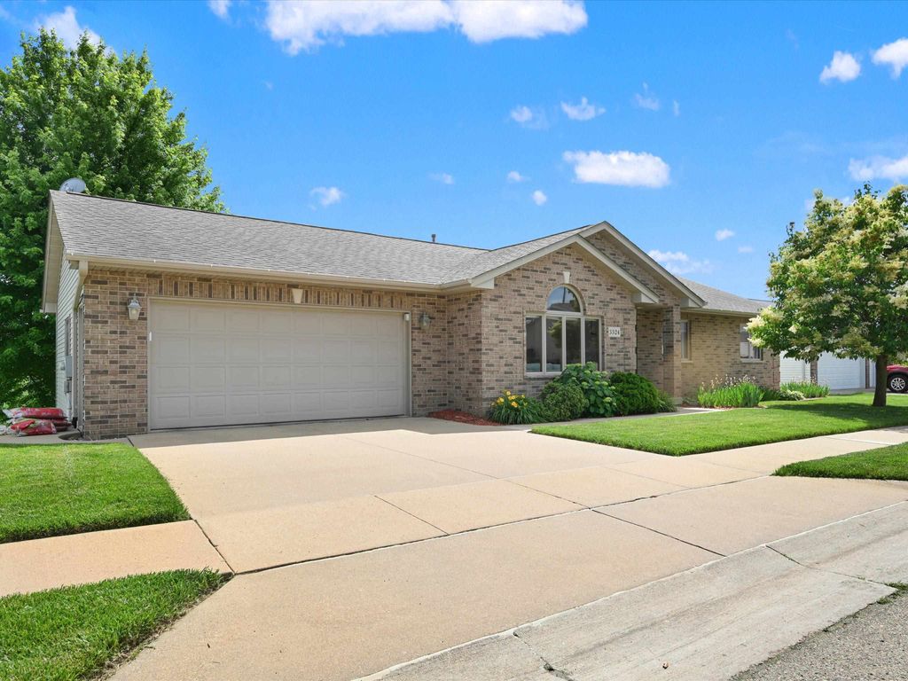 Photo of Dubuque, IA 52002 (MLS # 154884)