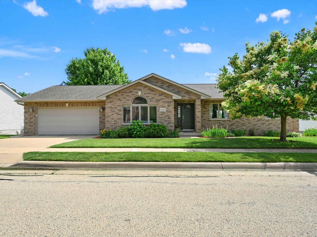 Photo of Dubuque, IA 52002 (MLS # 154884)