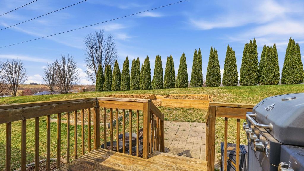 Photo of Dubuque, IA 52002 (MLS # 154250)