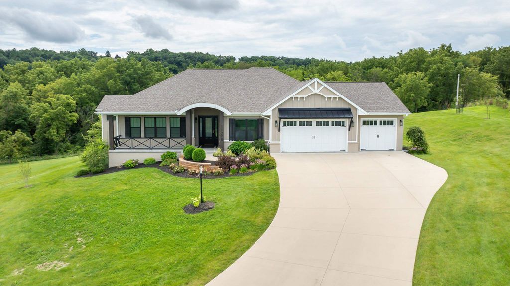 Photo of Dubuque, IA 52003 (MLS # 153934)