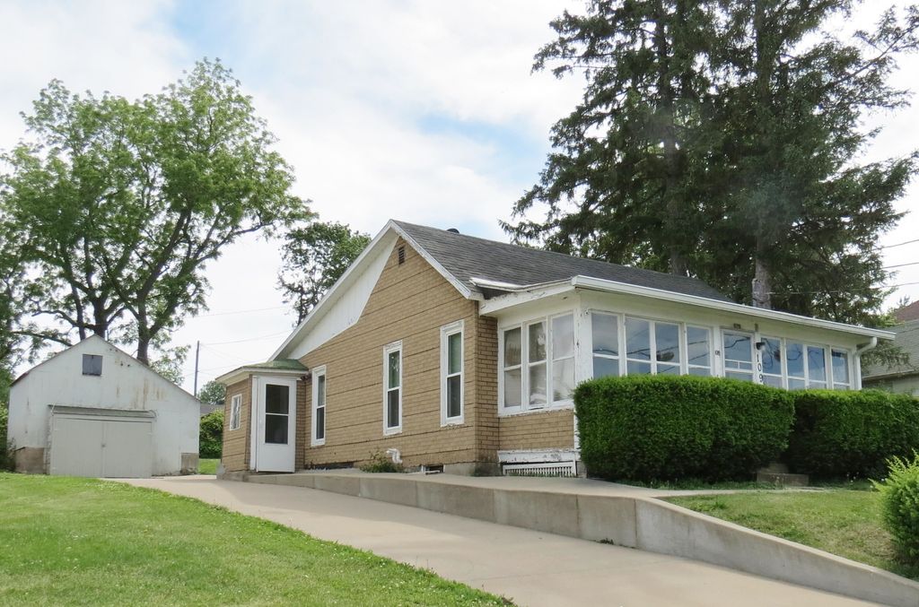 Photo of Maquoketa, IA 52060 (MLS # 154823)