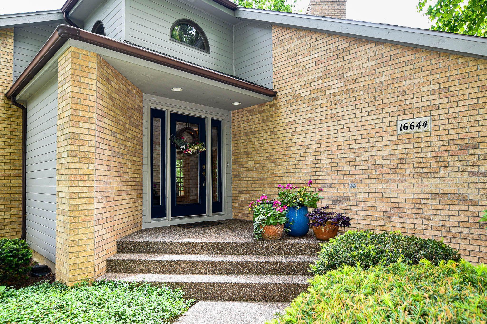 16644 Forest Gate Road