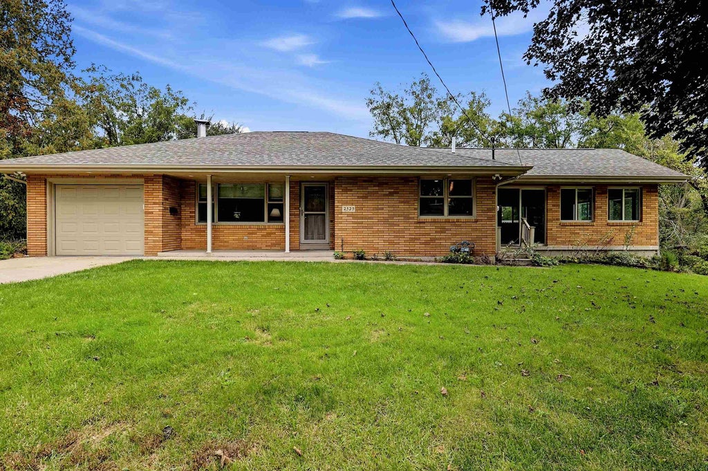 Photo of Dubuque, IA 52003 (MLS # 155825)
