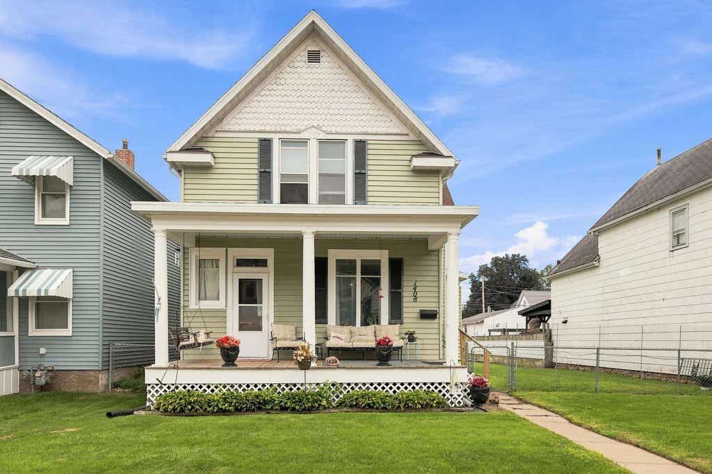 Photo of Dubuque, IA 52001 (MLS # 155470)