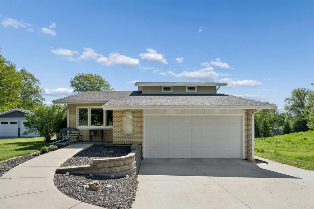 Photo of Maquoketa, IA 52060 (MLS # 154653)