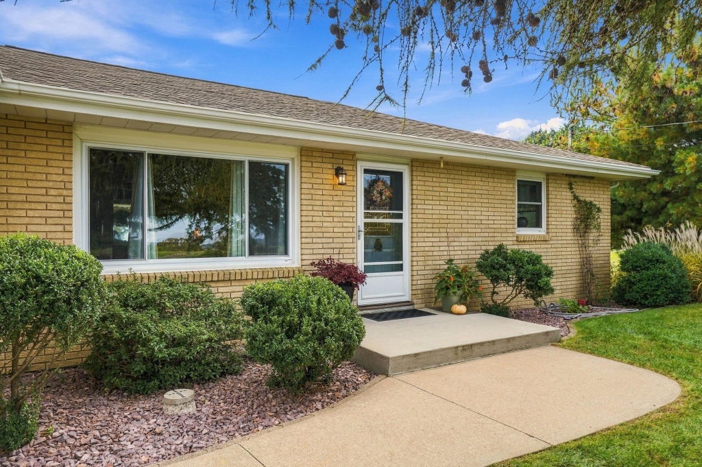 Photo of Dubuque, IA 52003 (MLS # 155916)