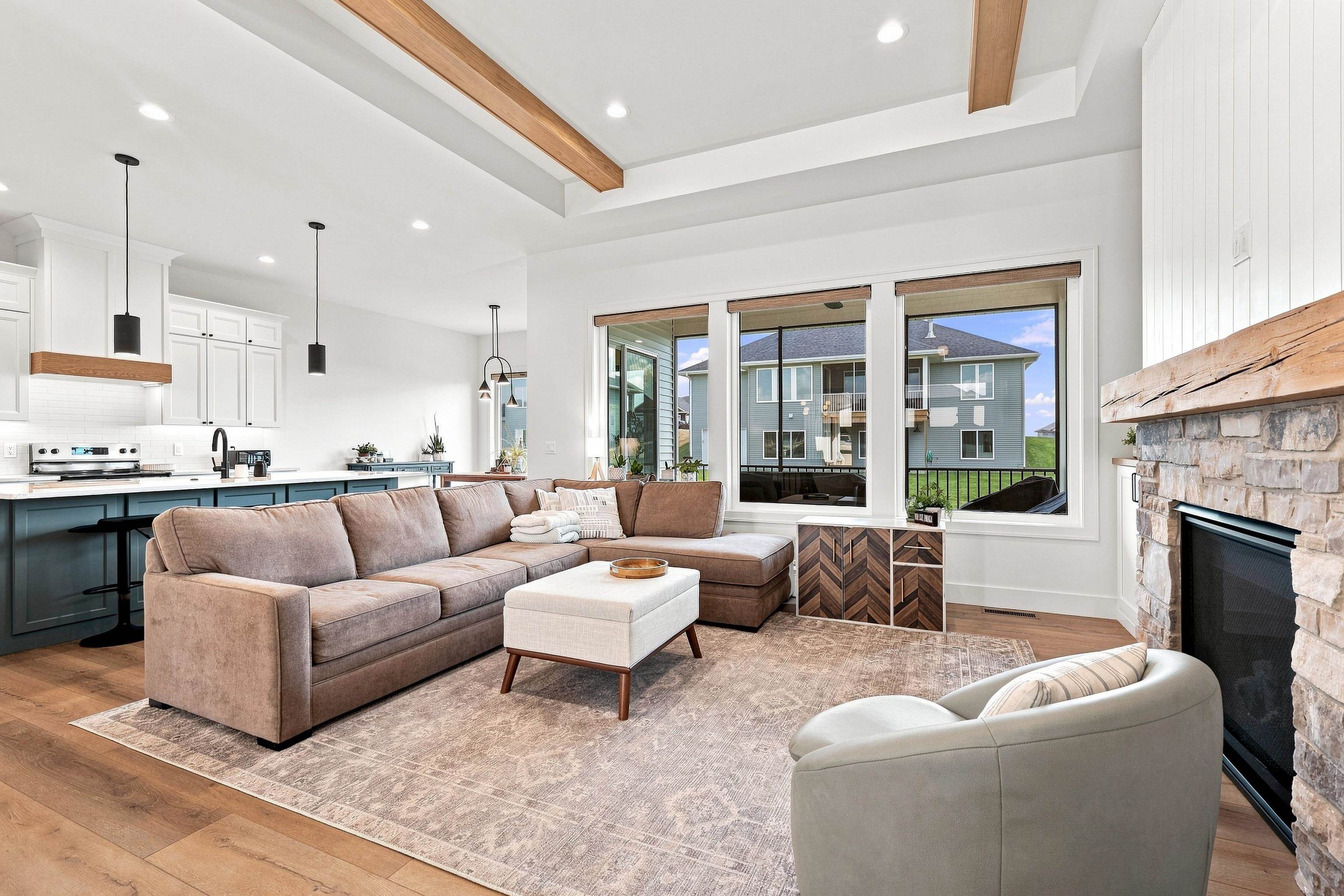 404 Solomia Court