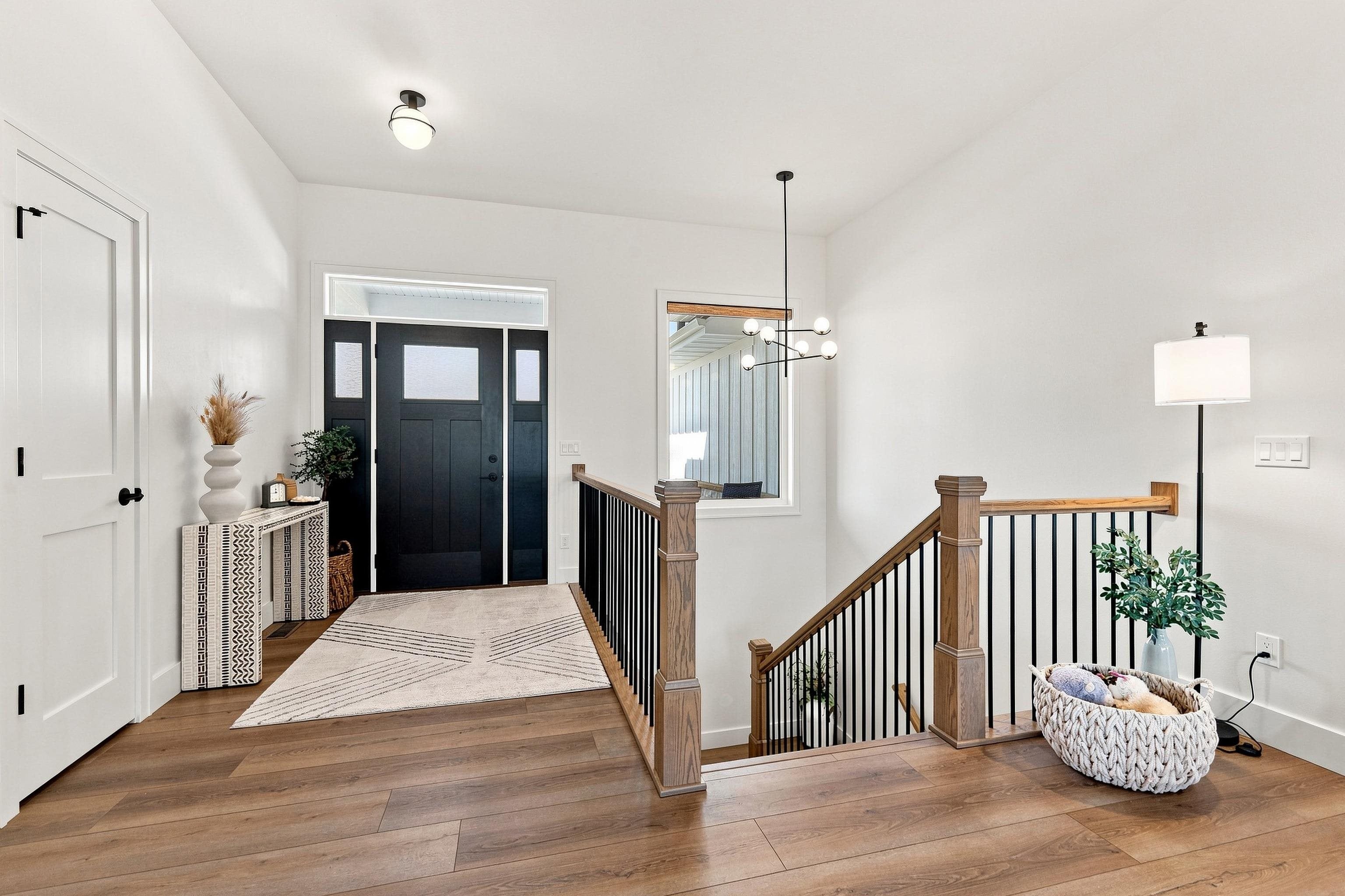 404 Solomia Court
