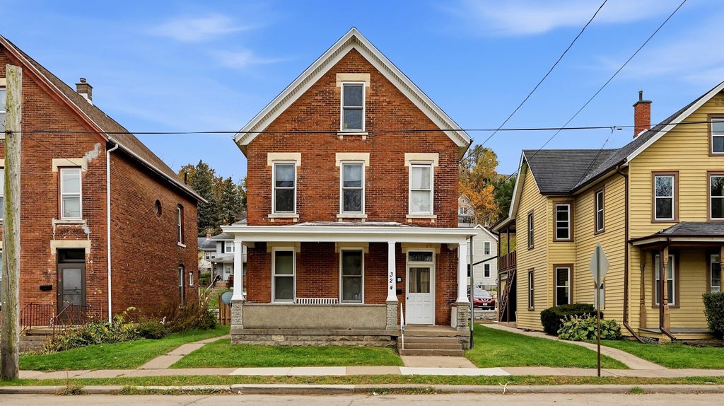 Photo of Dubuque, IA 52001 (MLS # 156045)
