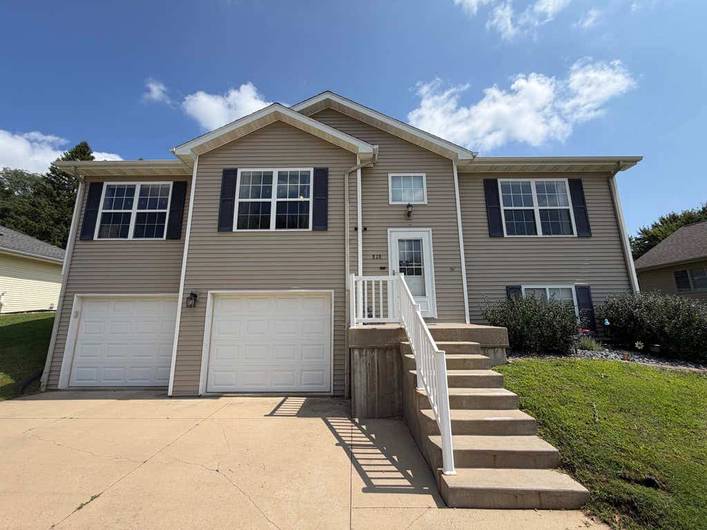 Photo of Dubuque, IA 52003 (MLS # 155449)