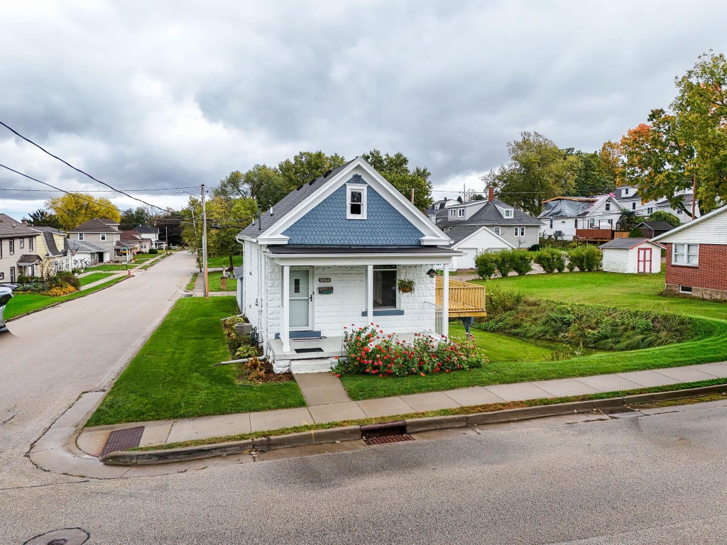 Photo of Dubuque, IA 52001 (MLS # 155970)