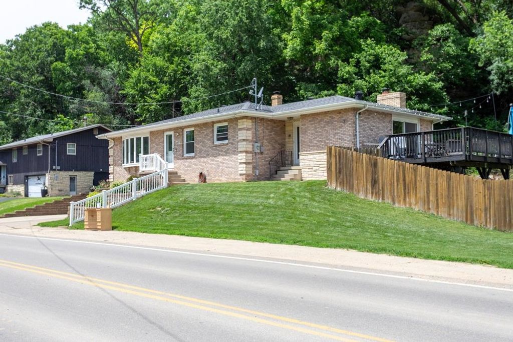 Photo of Dubuque, IA 52001 (MLS # 155002)