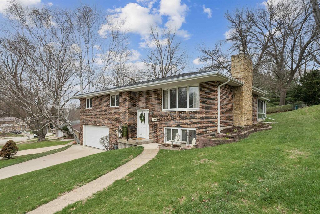 Photo of Dubuque, IA 52001 (MLS # 154300)