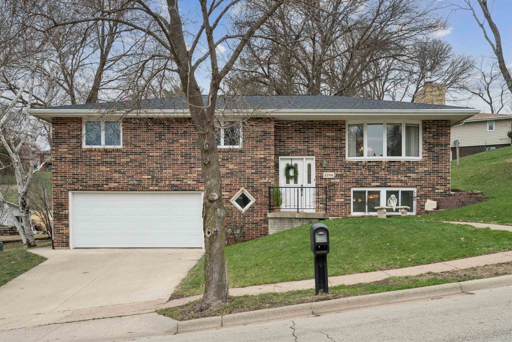 Photo of Dubuque, IA 52001 (MLS # 154300)