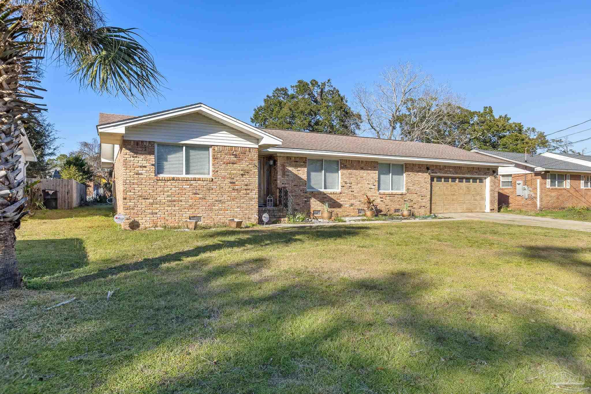 Photo 1 of 35 — 1308 E Hatton St, Pensacola, FL 32503