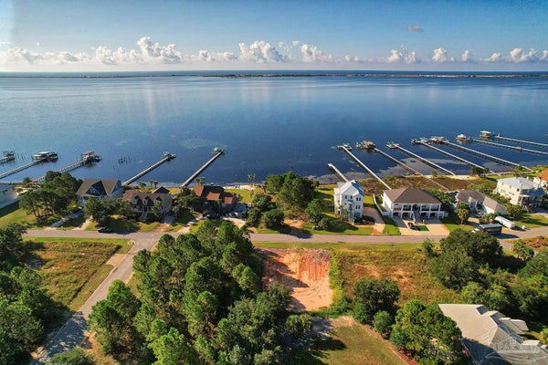 4140 MADURA RD, GULF BREEZE, FL 32563 - Image 02844c693dce652dfb9cdcfed7a0b19c/409579775