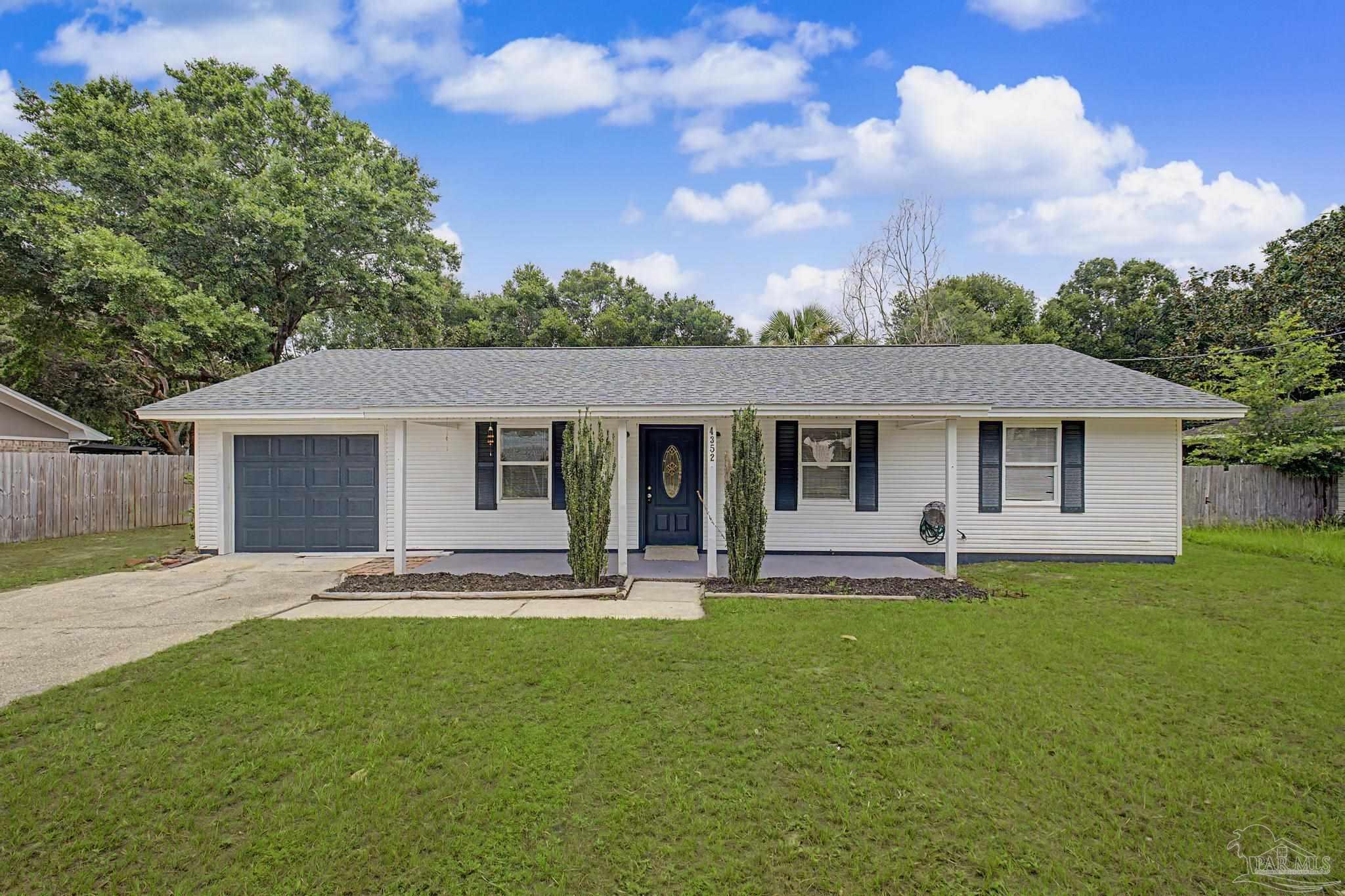 Photo 1 of 40 — 4352 Catawba Dr, Gulf Breeze, FL 32563