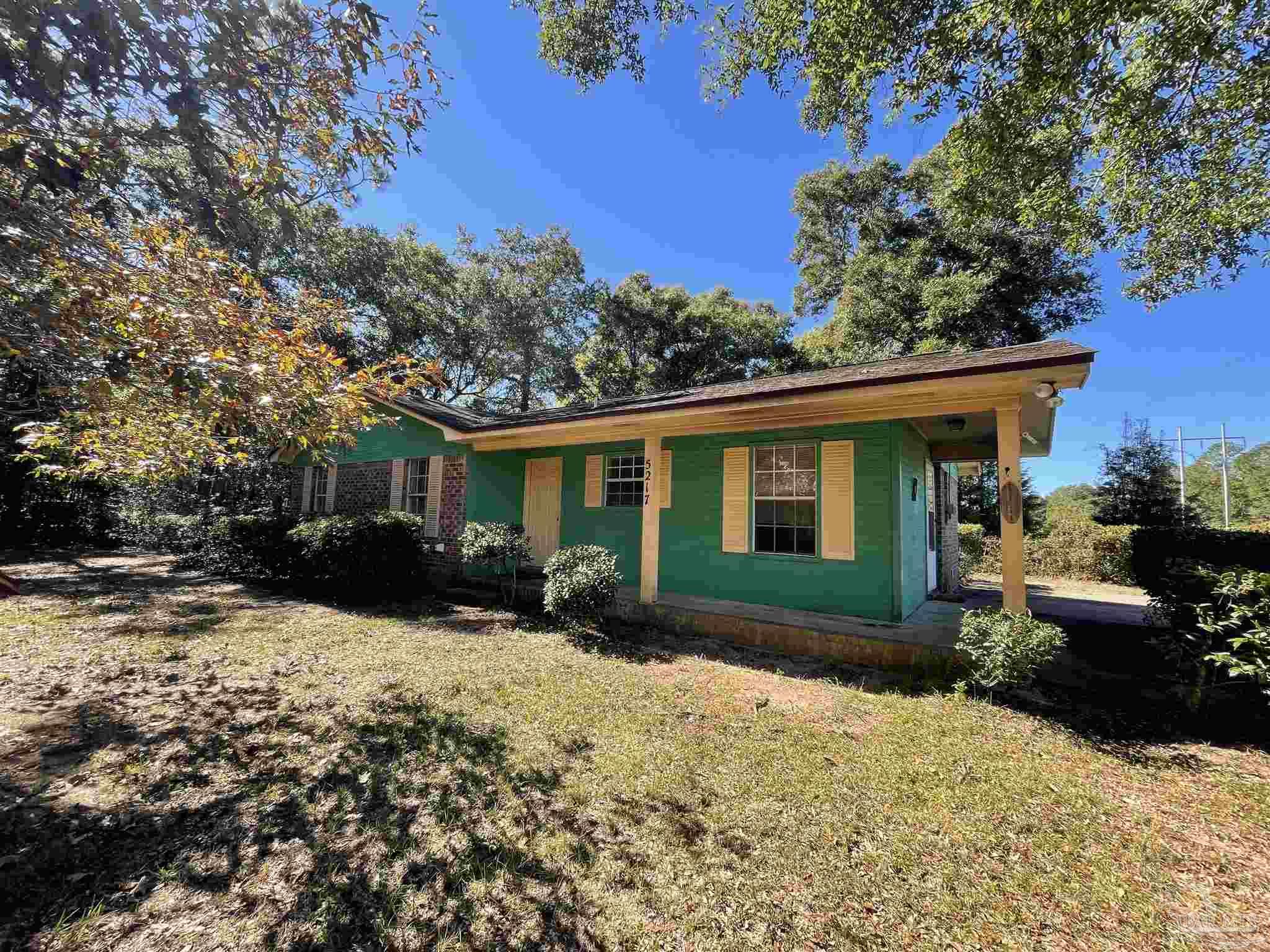 Photo 1 of 18 — 5217 Tupelo Ln, Milton, FL 32570