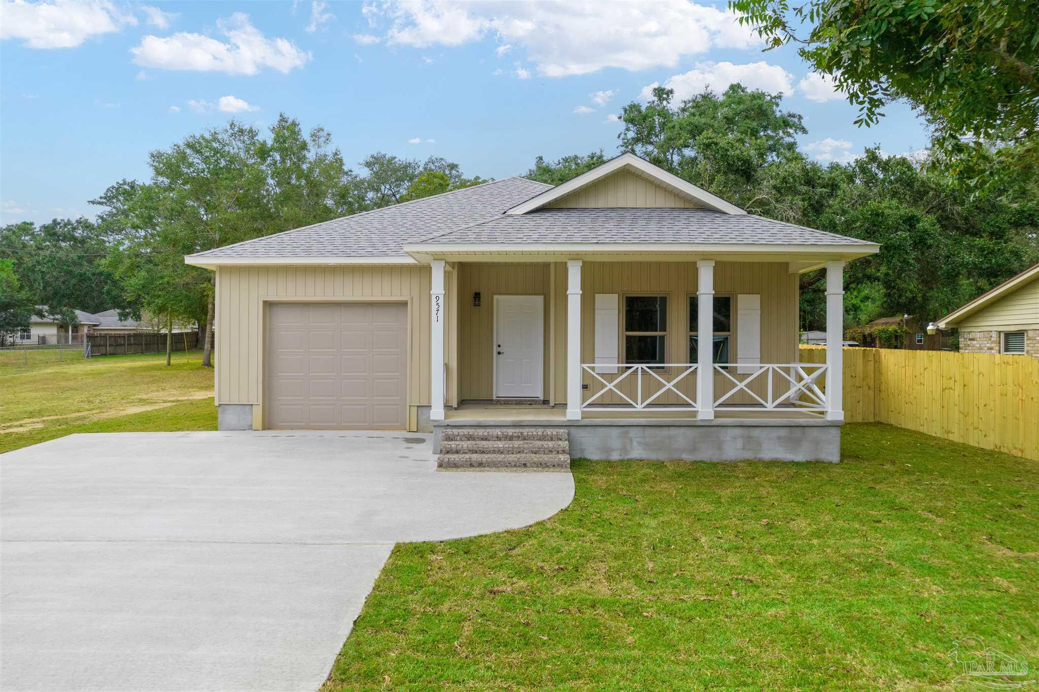 Photo 1 of 39 — 9571 Guidy Ln, Pensacola, FL 32514